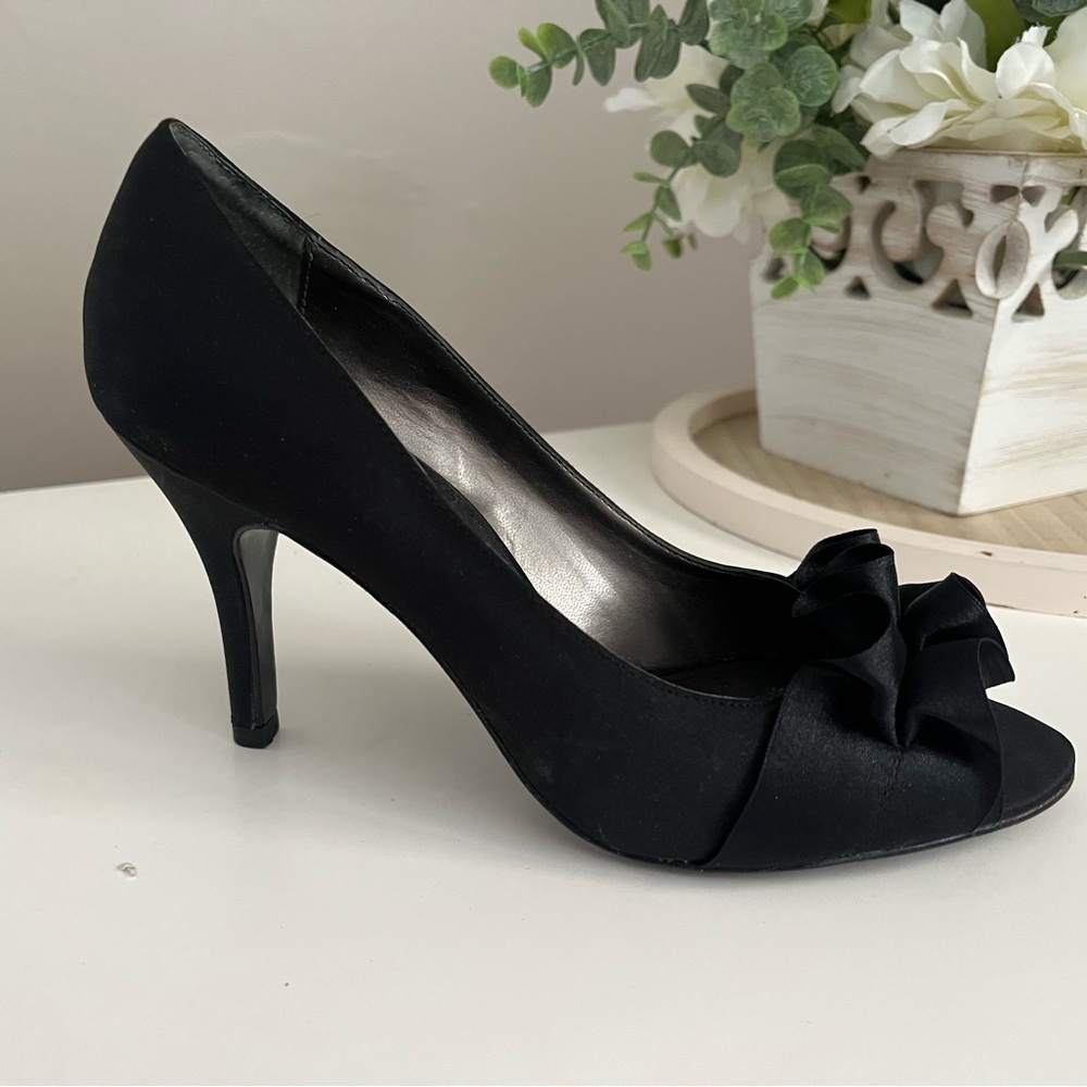 Nina Black Ruffle Peep-Toe Heels